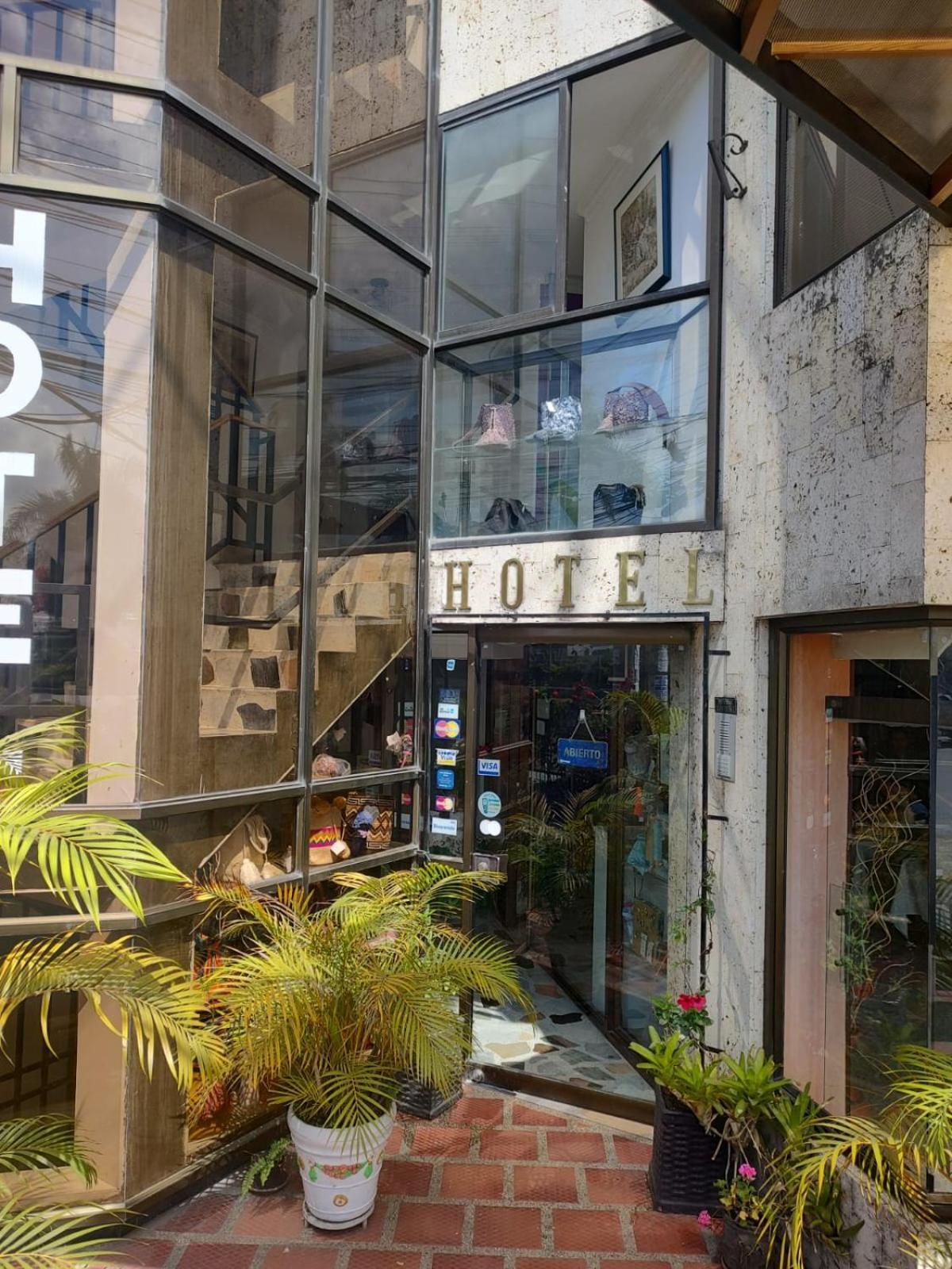 Hotel Costa Del Sol 富萨加苏加 外观 照片