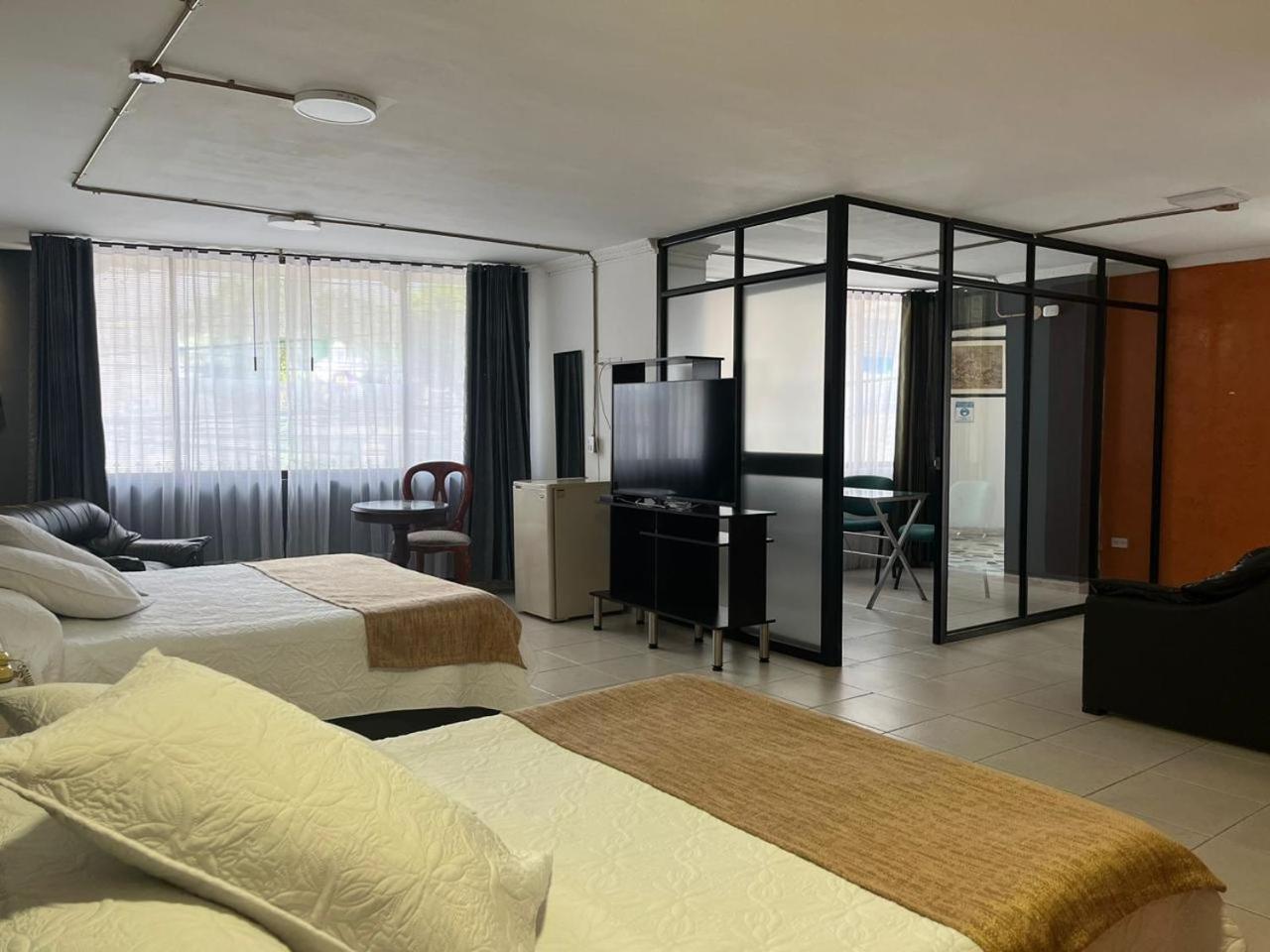Hotel Costa Del Sol 富萨加苏加 外观 照片