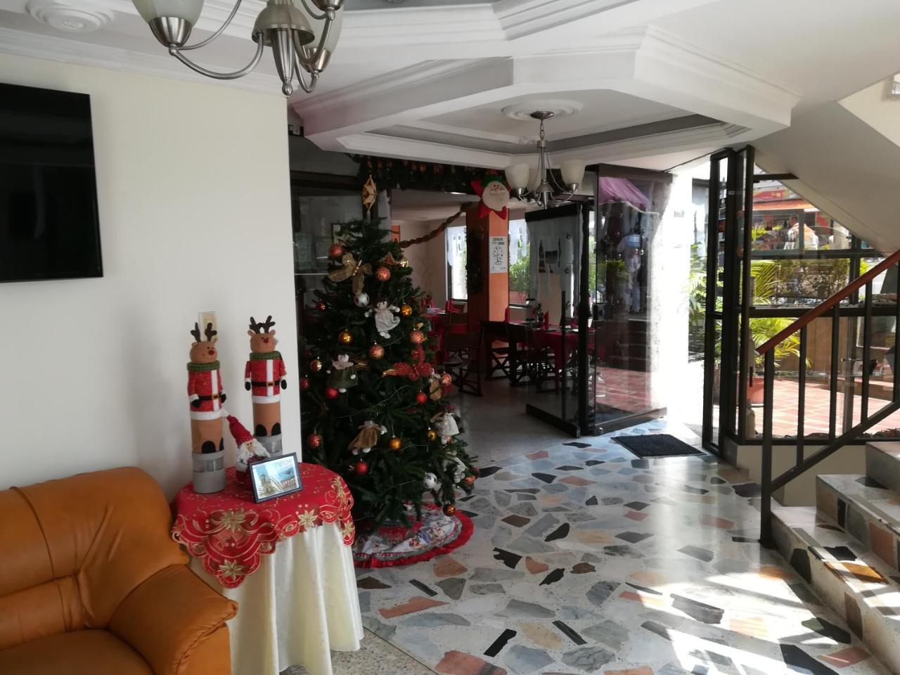 Hotel Costa Del Sol 富萨加苏加 外观 照片