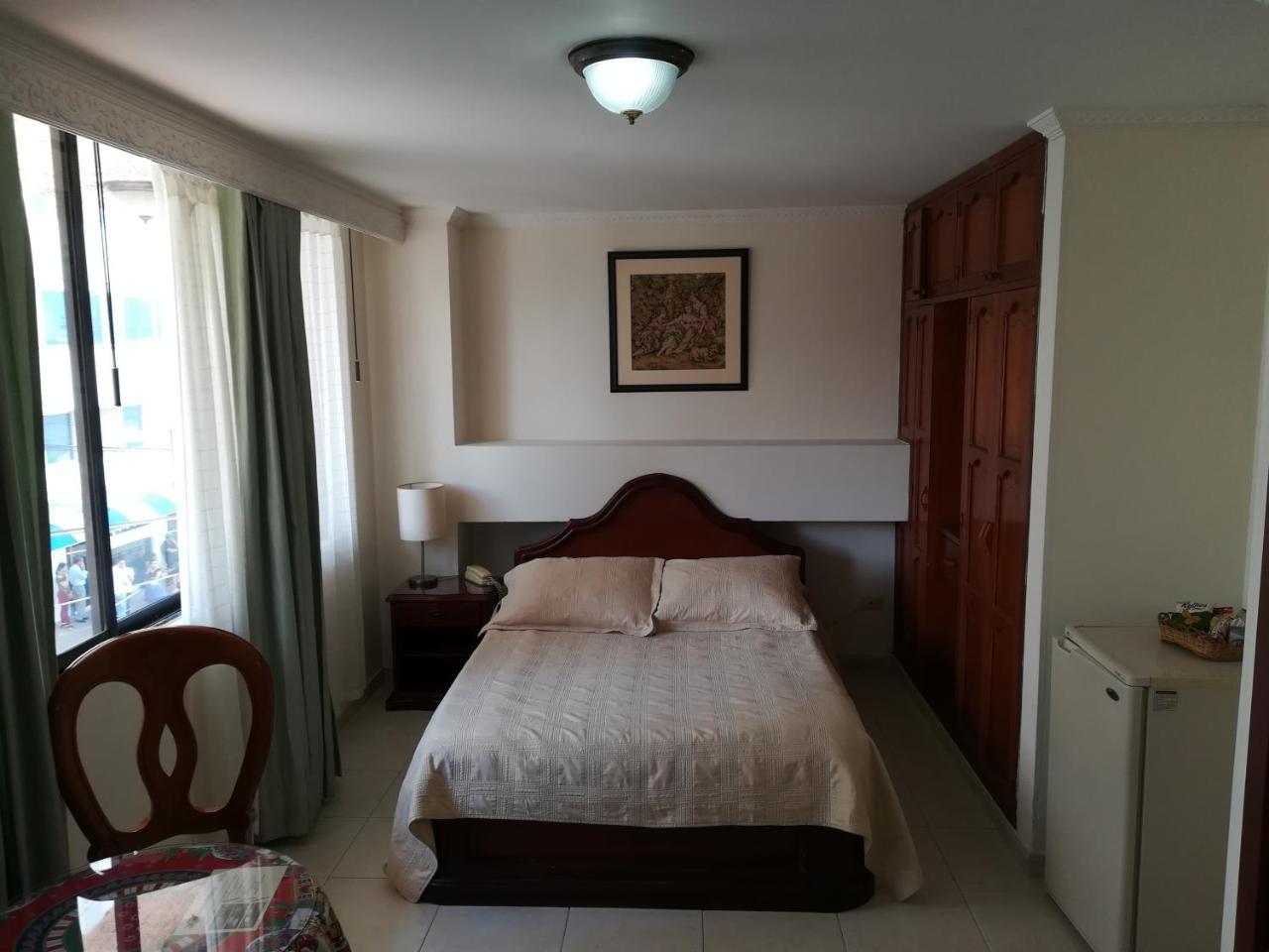 Hotel Costa Del Sol 富萨加苏加 外观 照片